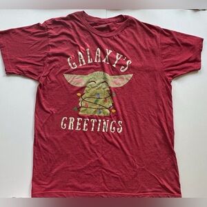 Disney Star Wars‎ ‘Galaxy Greetings’ Red Short Sleeve Holiday Shirt Men’s Large